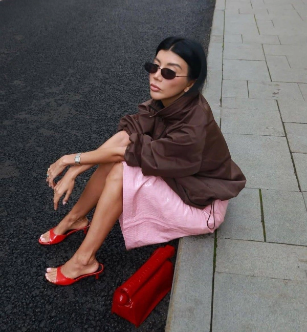 ВЕТРОВКА - ЖЕЛАННЫЙ ТРЕНД СЕЗОНА. ГАЙД ПО АУТФИТАМ С САМОЙ МОДНОЙ КУРТКОЙ. 