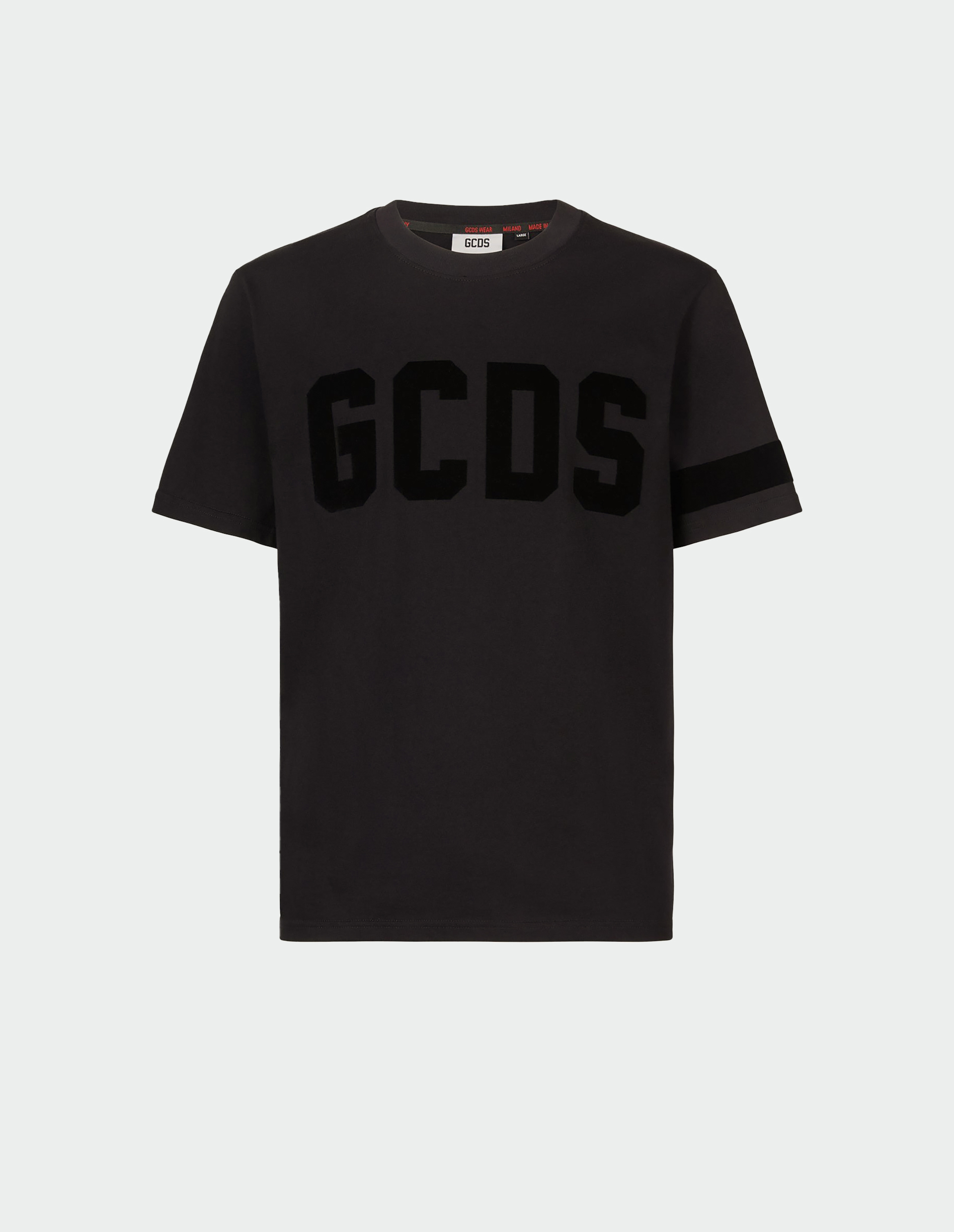 Черная футболка с бархатным логотипом на груди GCDS